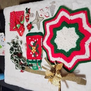 VINTAGE CHRISTMAS DECORATIVE  ASSORTMENT